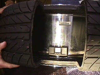 tire10.jpg (19971 bytes)