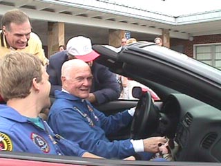 John Shows off C5 cockpit