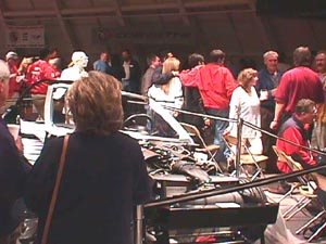 dinner2.jpg (28991 bytes)