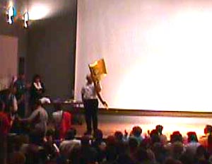 walker.jpg (17837 bytes)