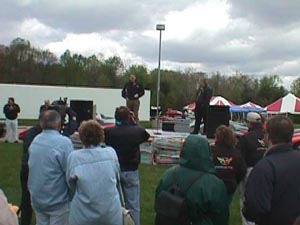 speak2.jpg (21635 bytes)