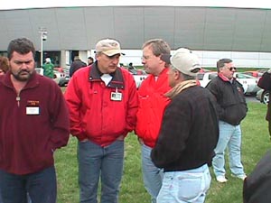 speak4.jpg (24495 bytes)